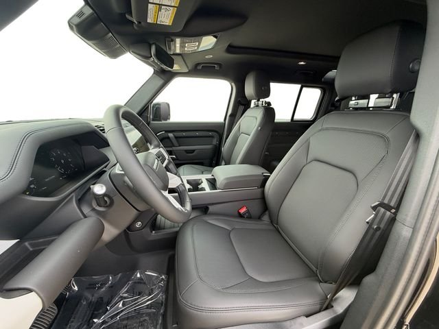 New 2026 Santorini Black Land Rover X-Dynamic SE image 10
