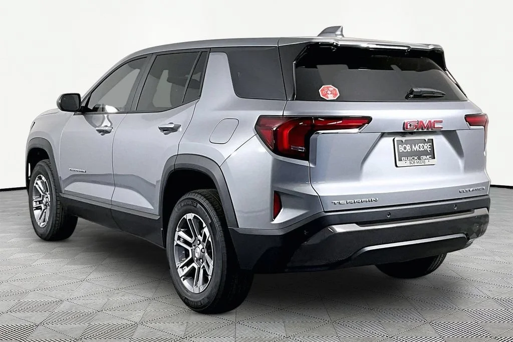 New 2027 Sterling Metallic GMC Elevation image 4