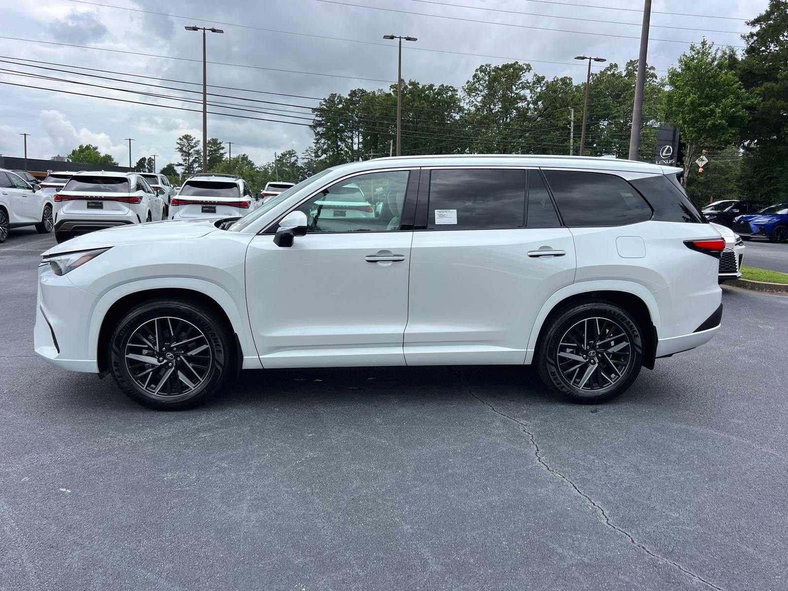 New 2026 Wind Chill Pearl Lexus PREMIUM AWD image 8
