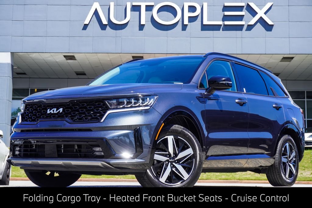 Used 2022 Gray Kia EX image 1