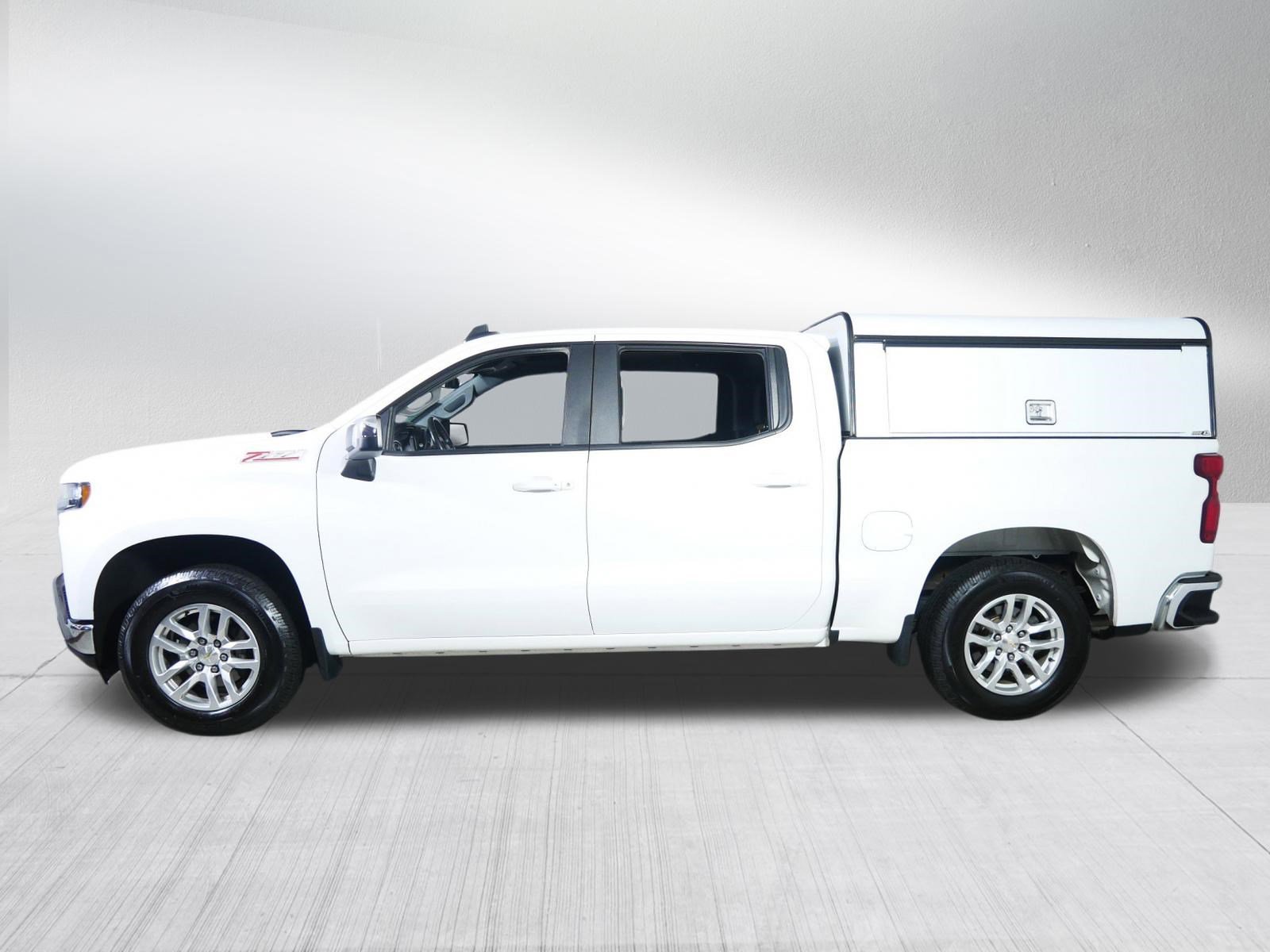 Used 2020 SUMMIT WHITE Chevrolet LT image 4