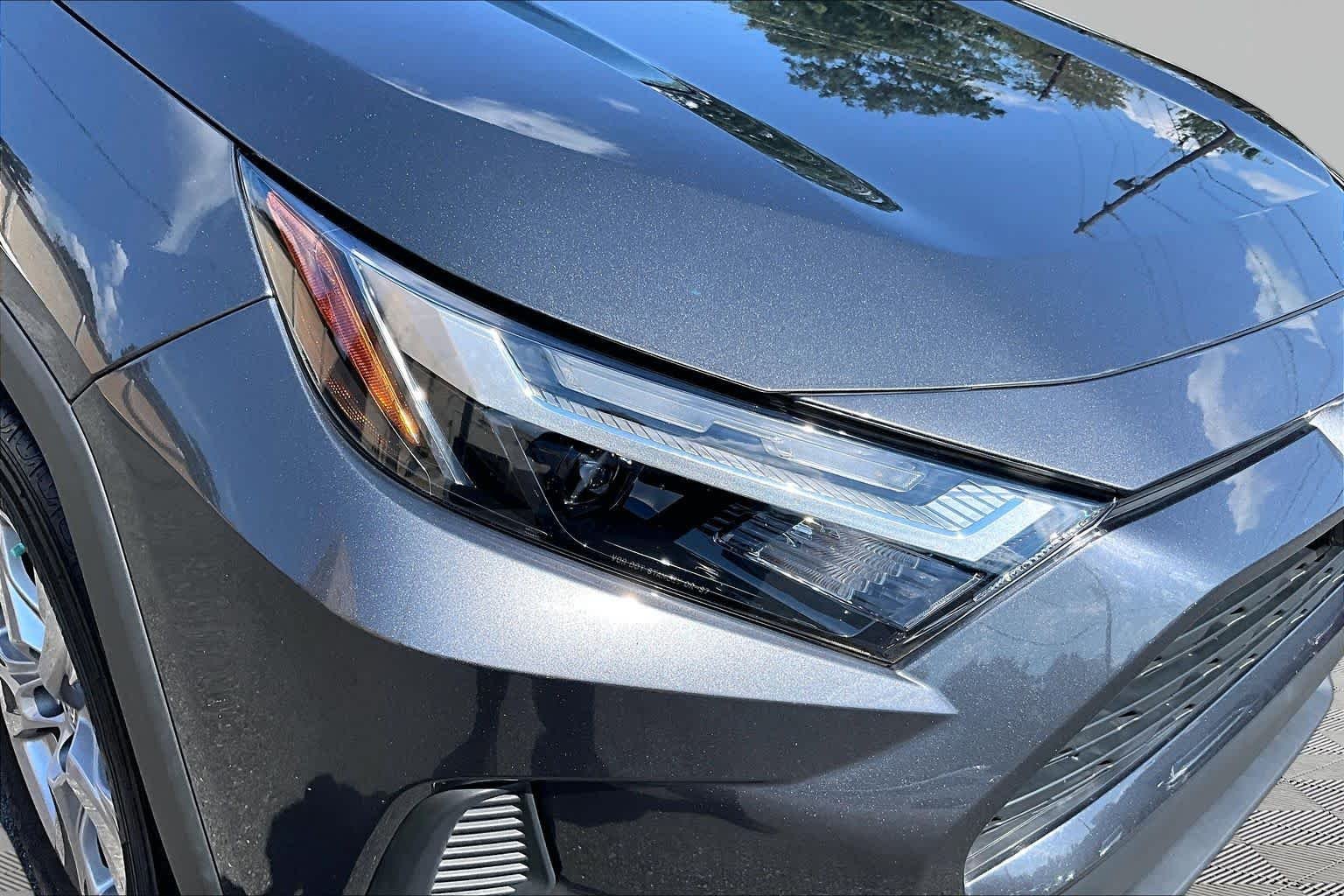 Used 2024 Magnetic Gray Metallic Toyota Hybrid XLE image 28
