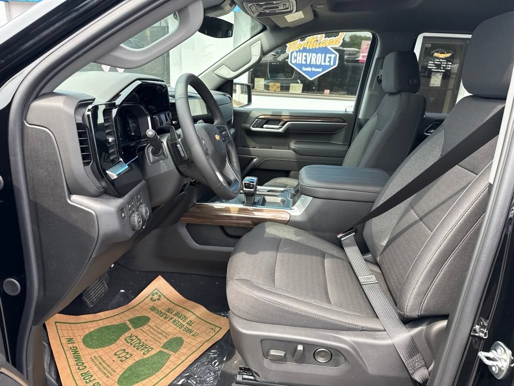 2026 Chevrolet Silverado 1500 LT - Photo 17