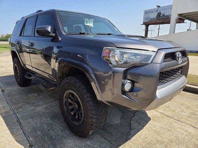 Used 2016 Magnetic Gray Metallic Toyota Trail image 4
