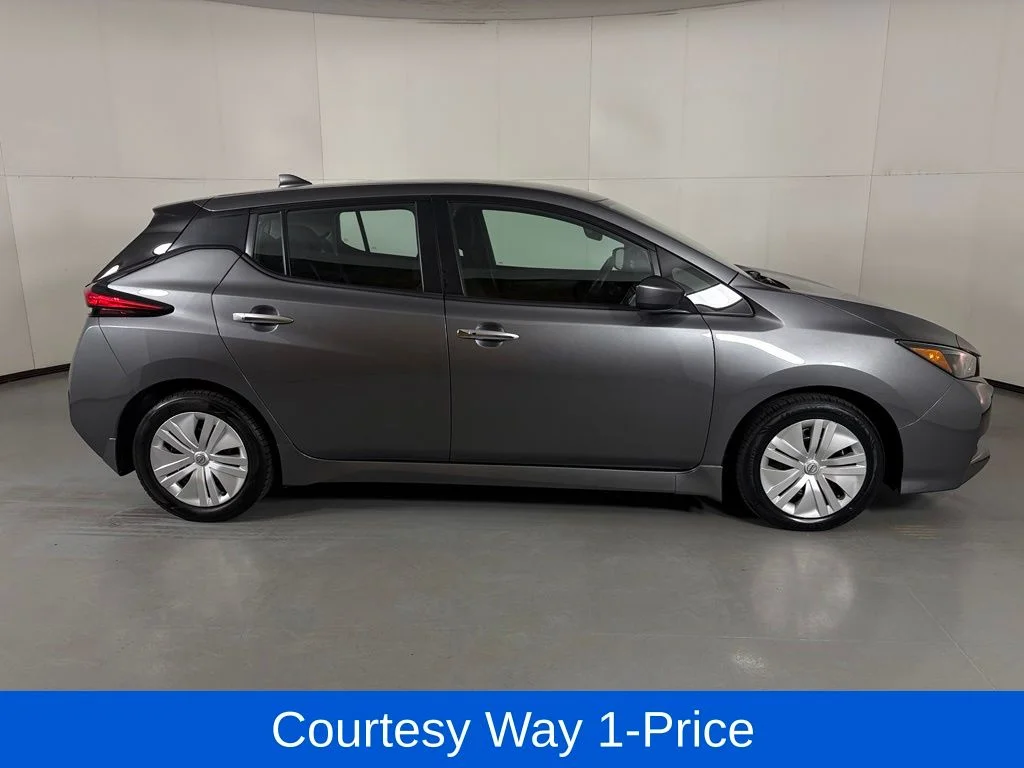 Used 2025 Gray Nissan S image 13