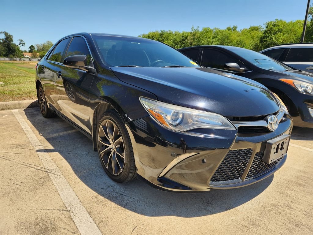 Used 2015 Toyota Camry XSE with VIN 4T1BF1FK7FU105945 for sale in Brookshire, TX