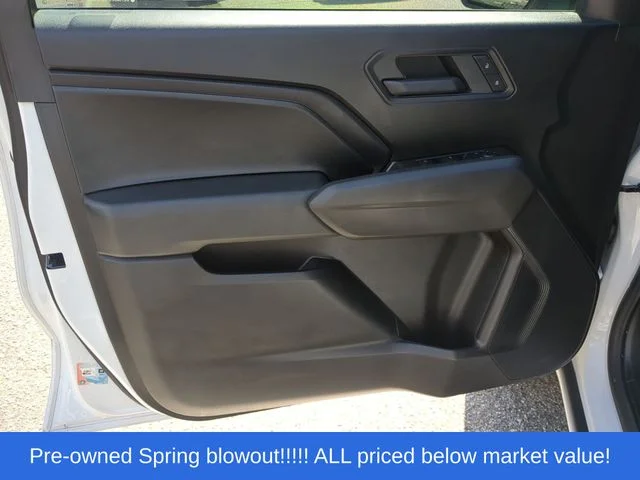 Used 2025 White Chevrolet Trail Boss image 20