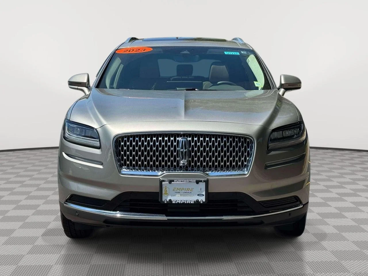 Used 2023 JEWEL SANDSTONE METALLIC PC Lincoln Reserve image 2