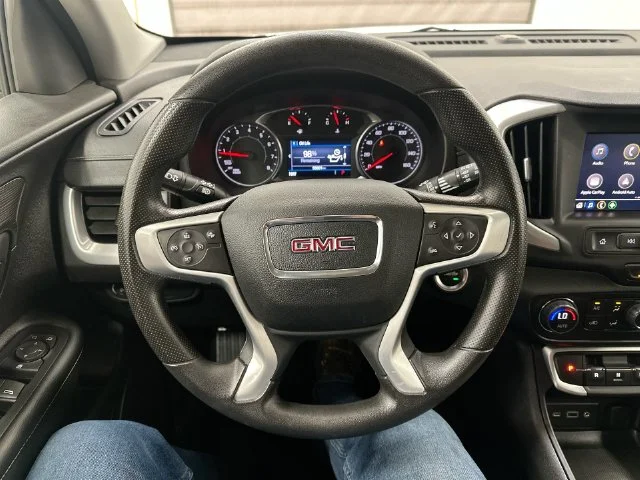 Used 2024 White GMC SLE image 19