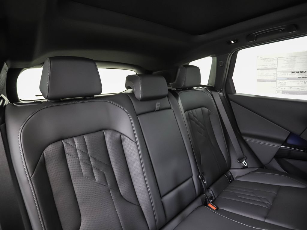 New 2026 Black Sapphire Metallic BMW 30 xDrive image 28