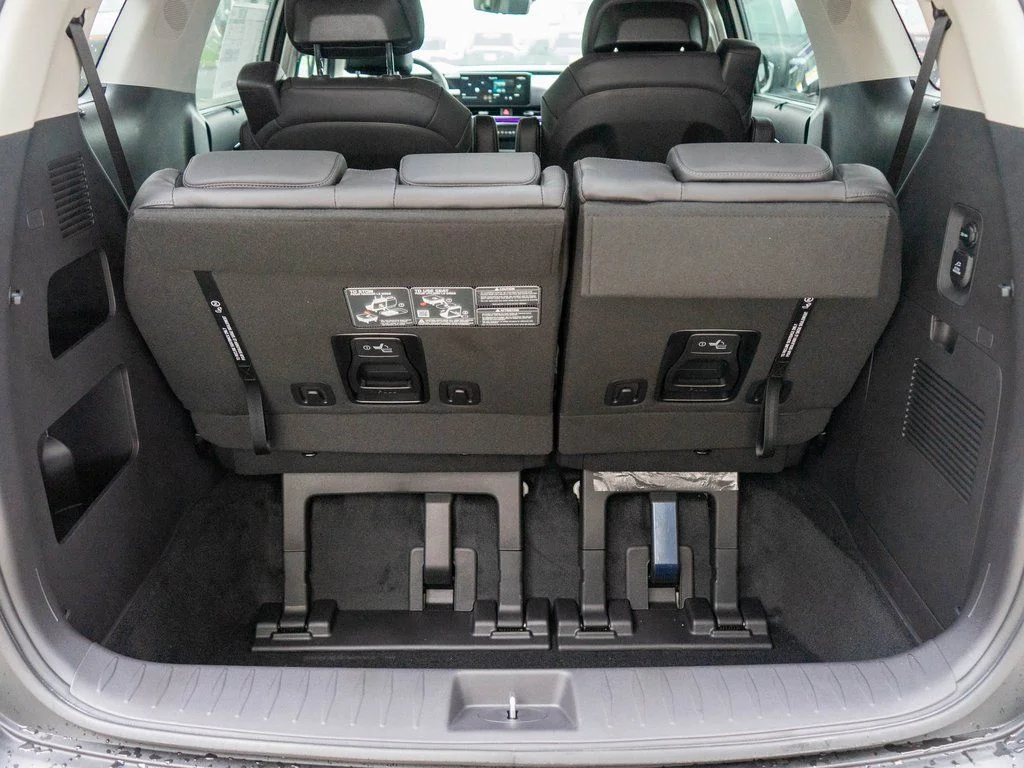 New 2026 Snow White Pearl Kia SX Prestige image 34