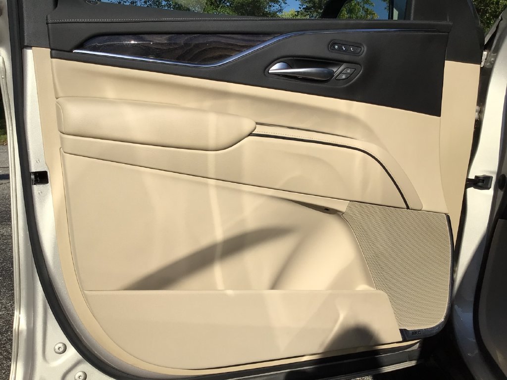 Used 2023 SANDSTONE METALLIC Cadillac 4WD Premium Luxury image 22