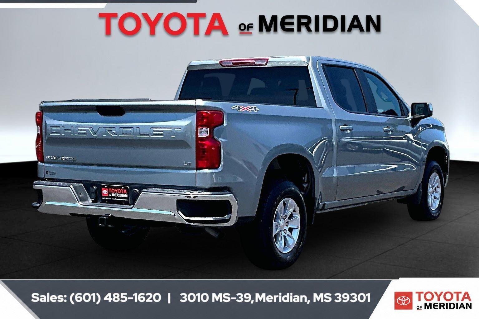 Used 2026 Sterling Gray Metallic Chevrolet LT image 11