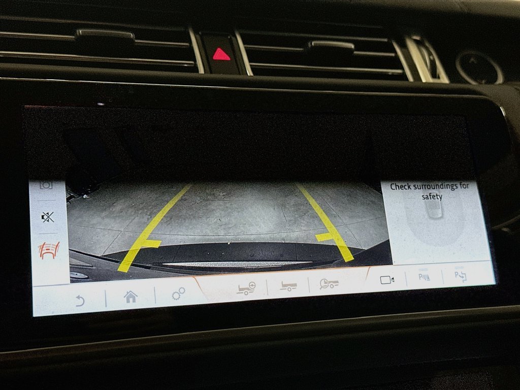 Used 2021 Black Land Rover Autobiography image 15