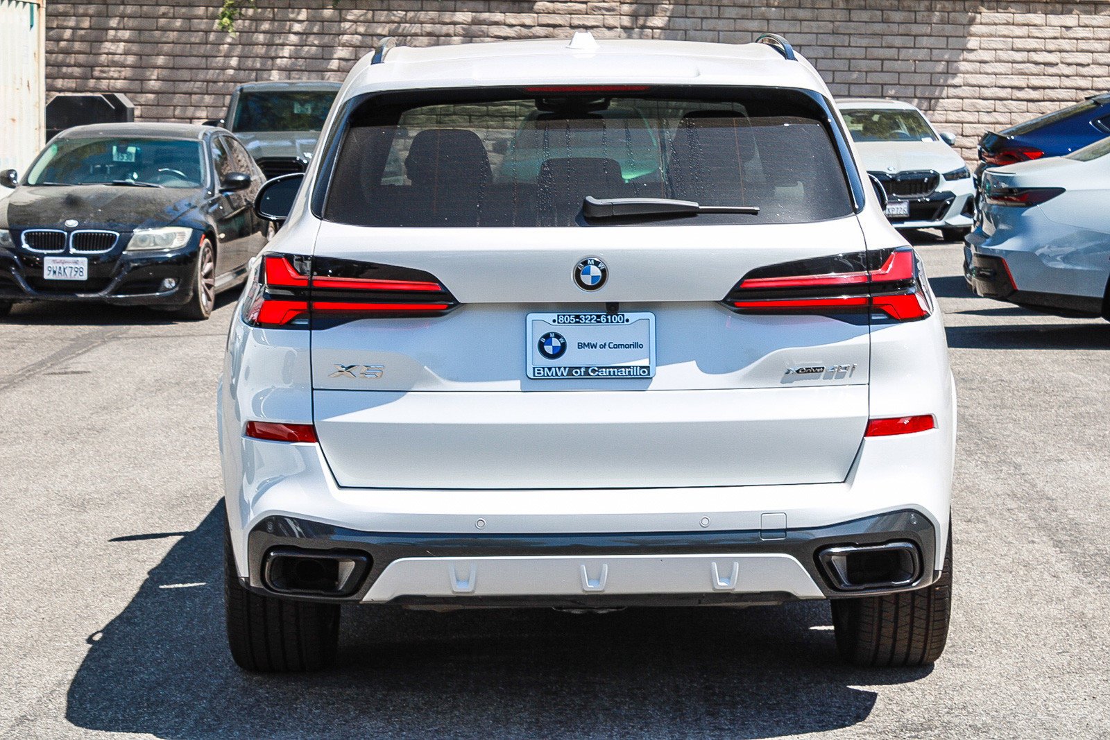 Used 2024 Mineral White Metallic BMW xDrive40i image 5