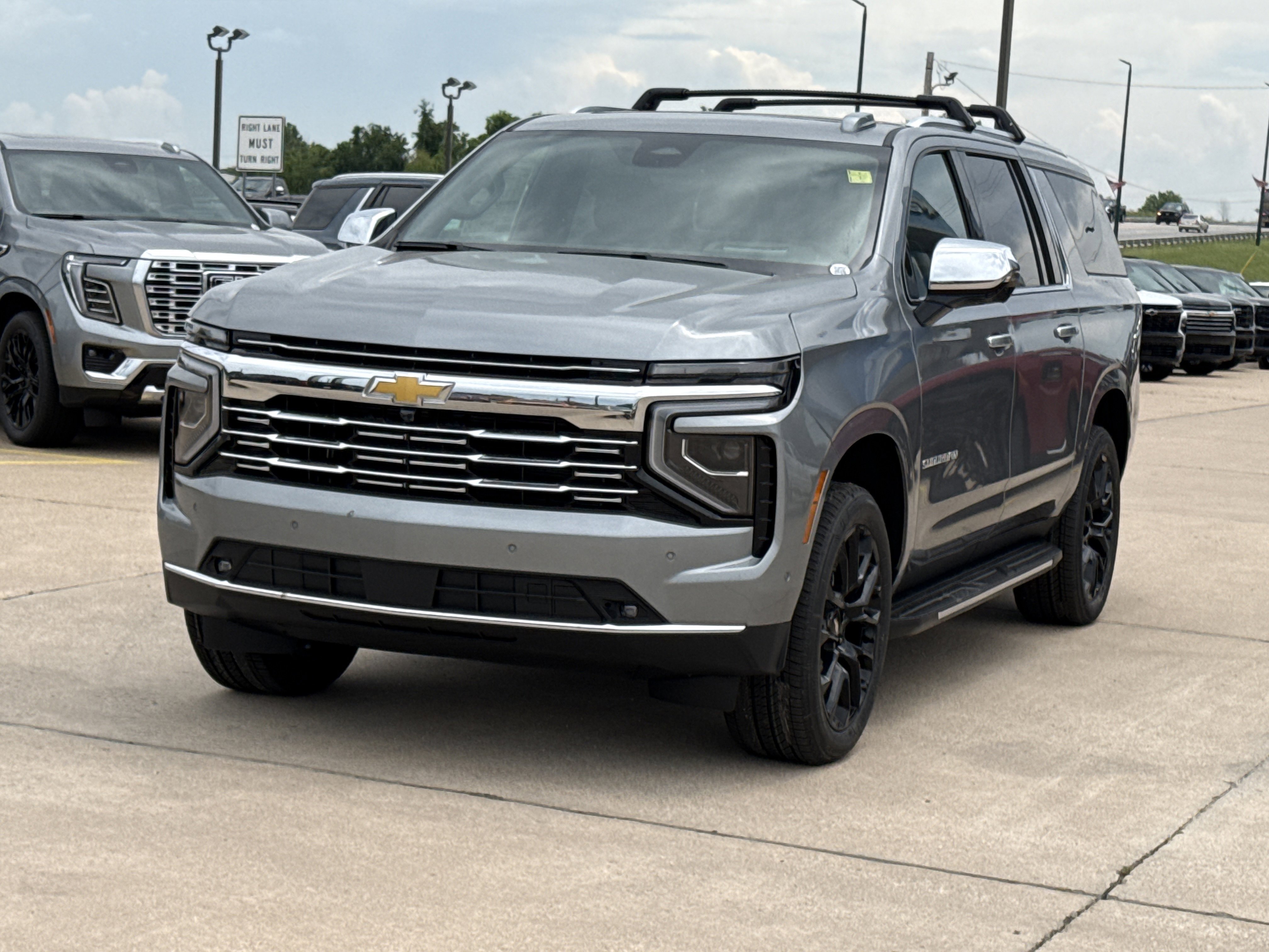 2026 Chevrolet Suburban Premier - Photo 15