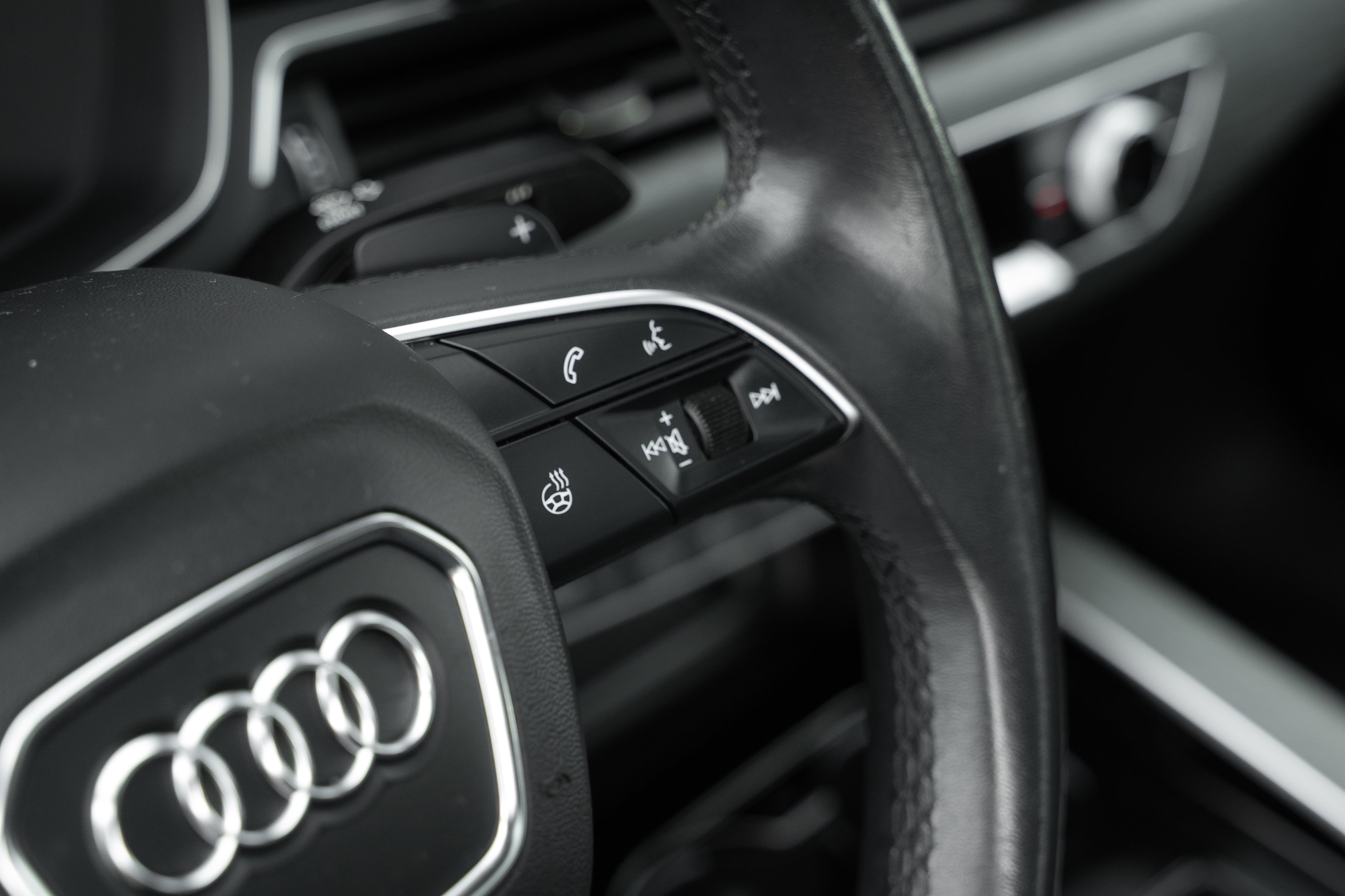 Used 2021 Mythos Black Metallic Audi Premium Plus image 12