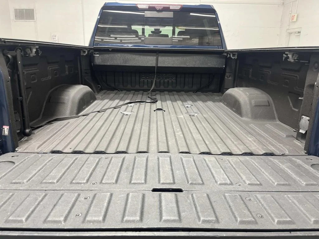 Used 2022 Northsky Blue Metallic Chevrolet High Country image 10
