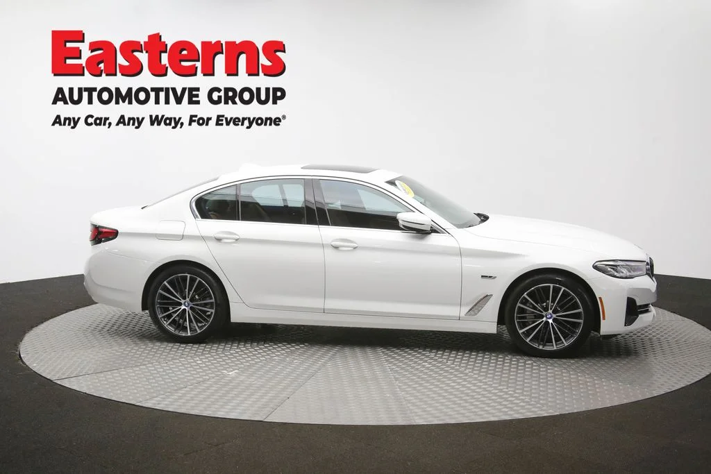 Used 2023 White BMW 530e iPerformance image 50
