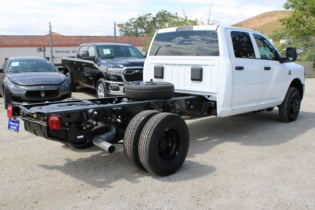 New 2026 Bright White Clear-Coat Exterior Paint Ram Tradesman image 4