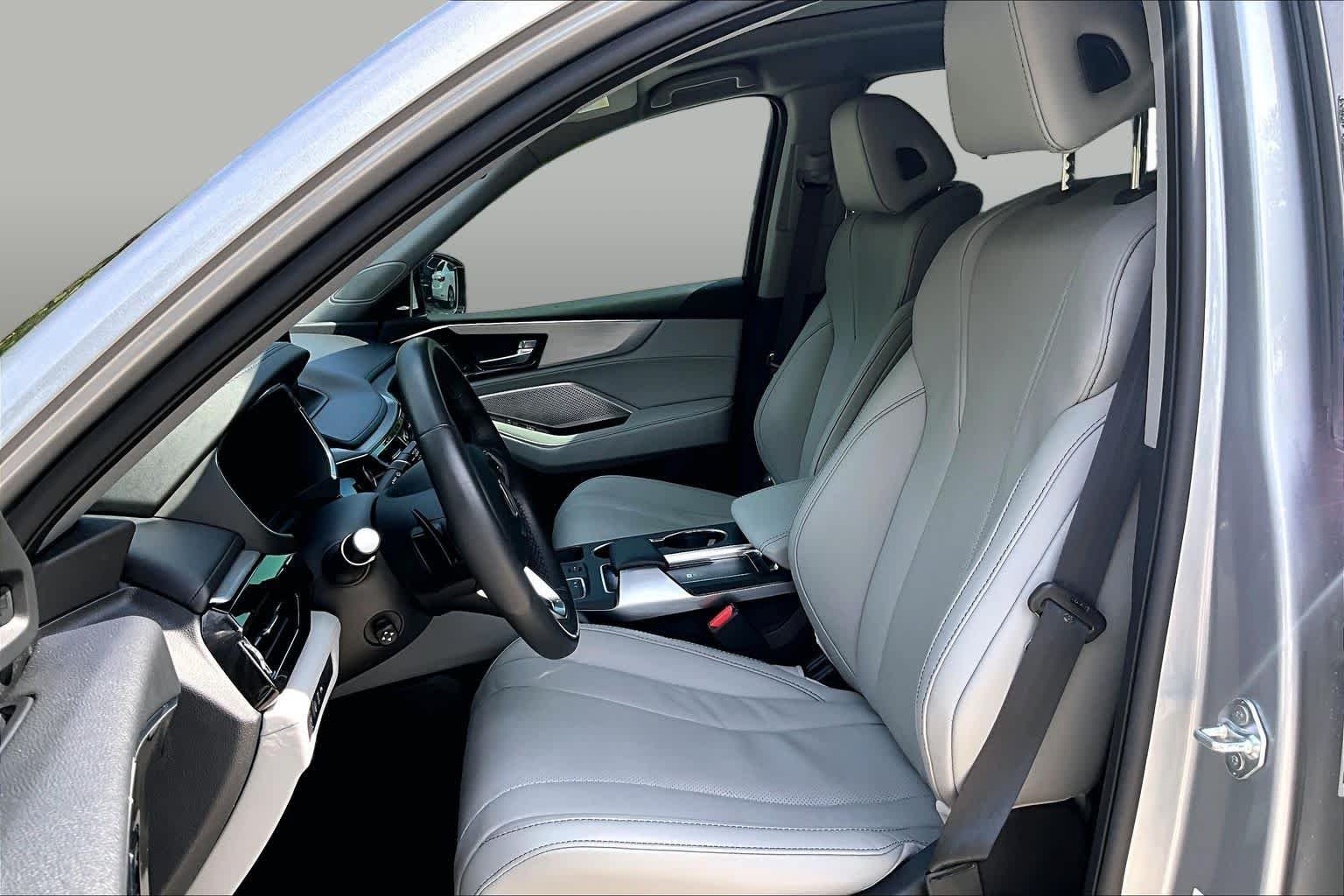 Used 2024 Lunar Silver Metallic Acura w/Technology Package image 8