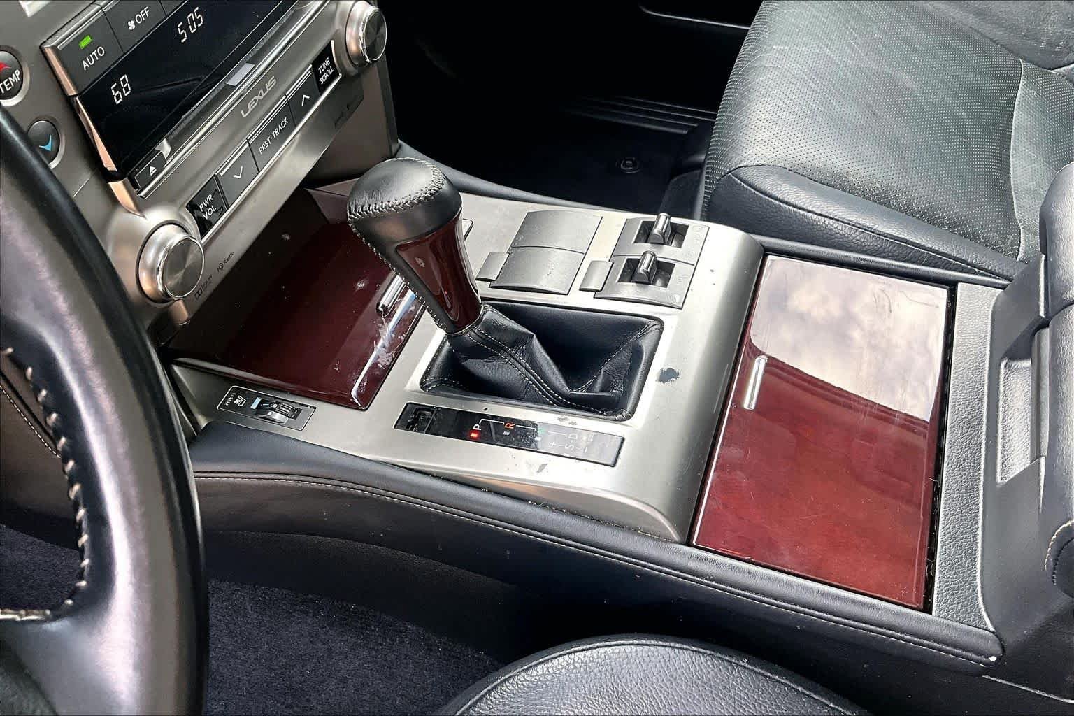 Used 2018 Silver Lining Metallic Lexus Premium image 17