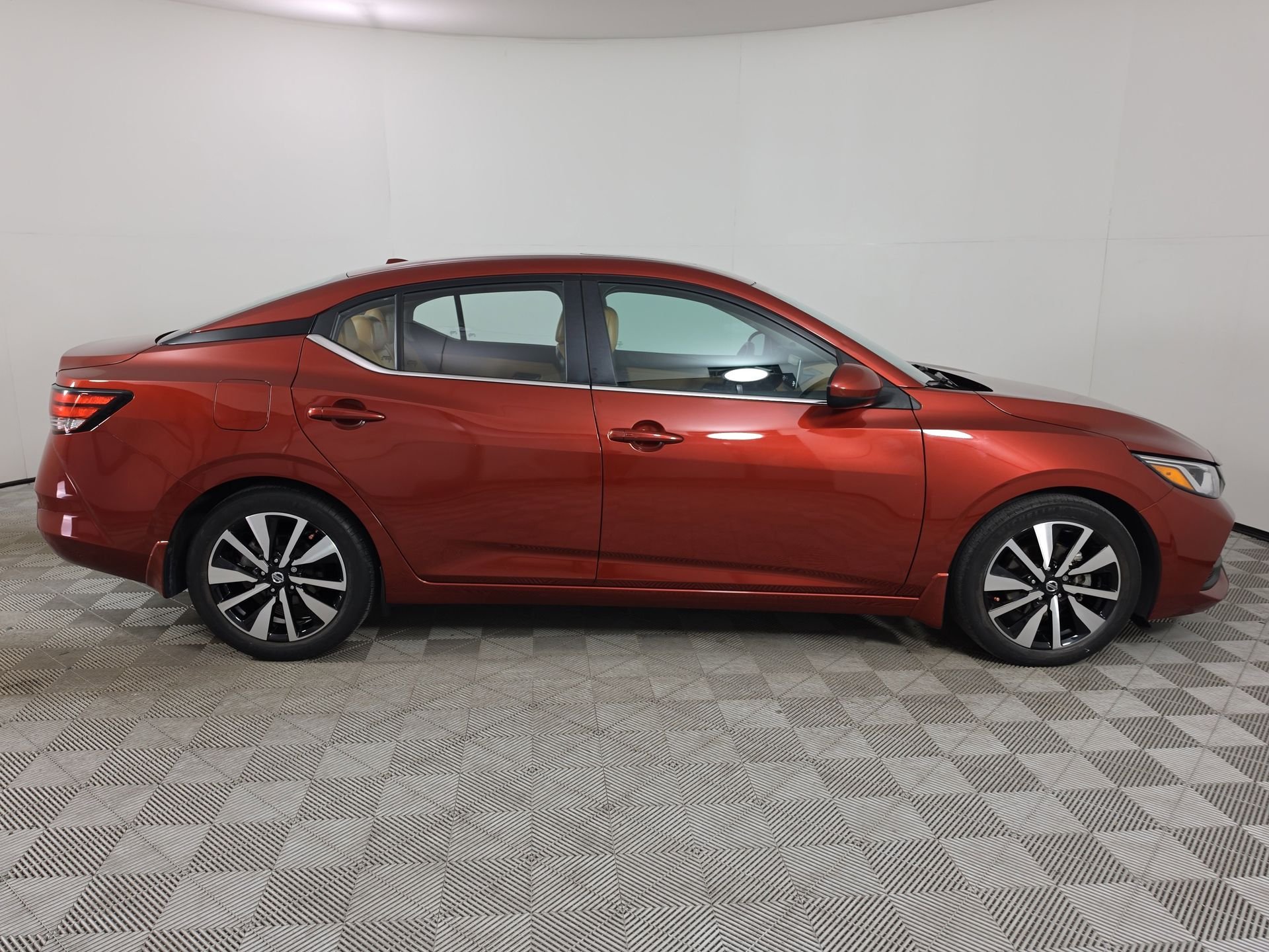 Used 2022 Red Nissan SV image 8