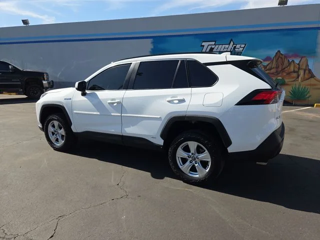 Used 2021 White Toyota XLE image 6