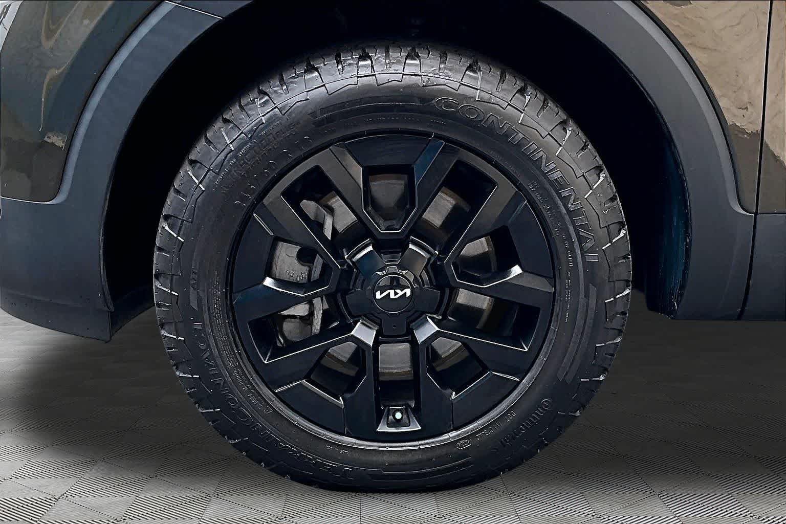 Used 2023 Dark Moss Kia SX X-Pro image 19
