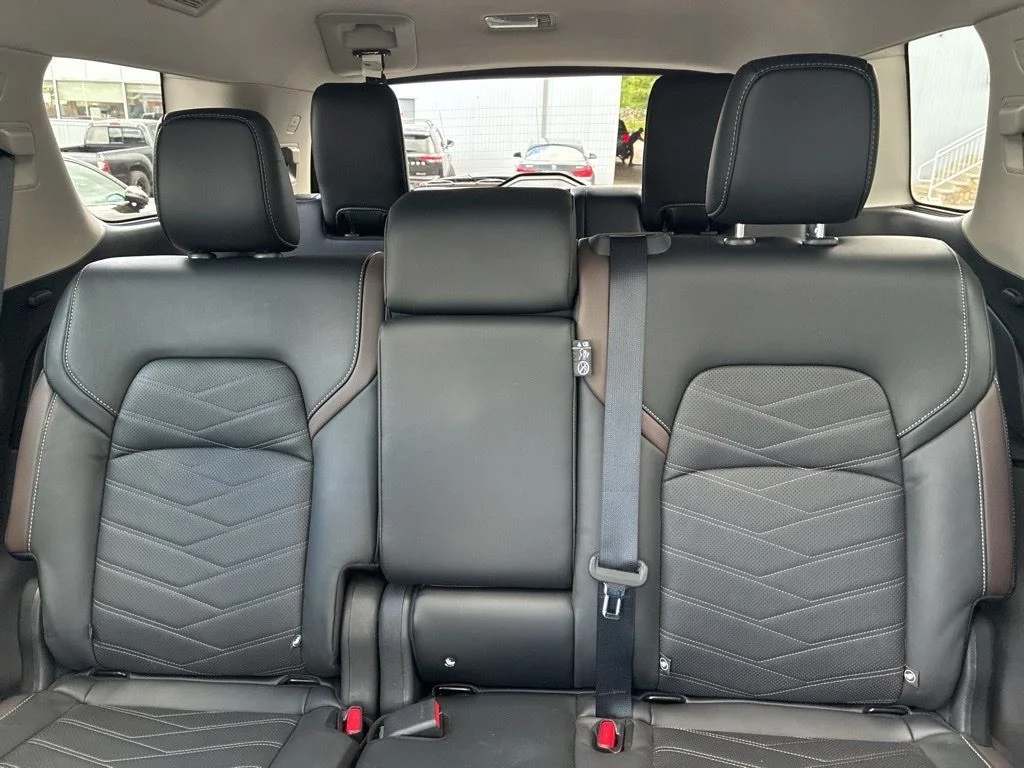 Certified Used 2024 White Nissan Platinum image 26