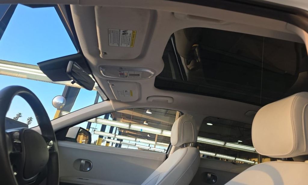 Used 2024 White Hyundai Limited image 12