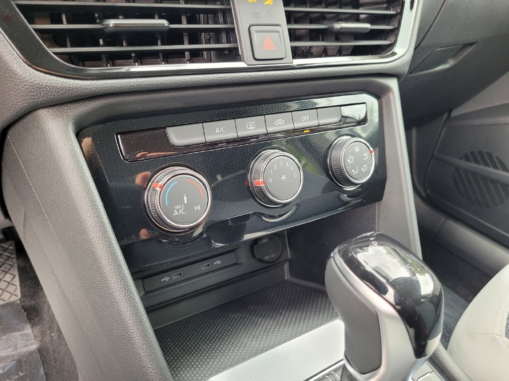 New 2027 Gray Volkswagen 1.5T S image 19