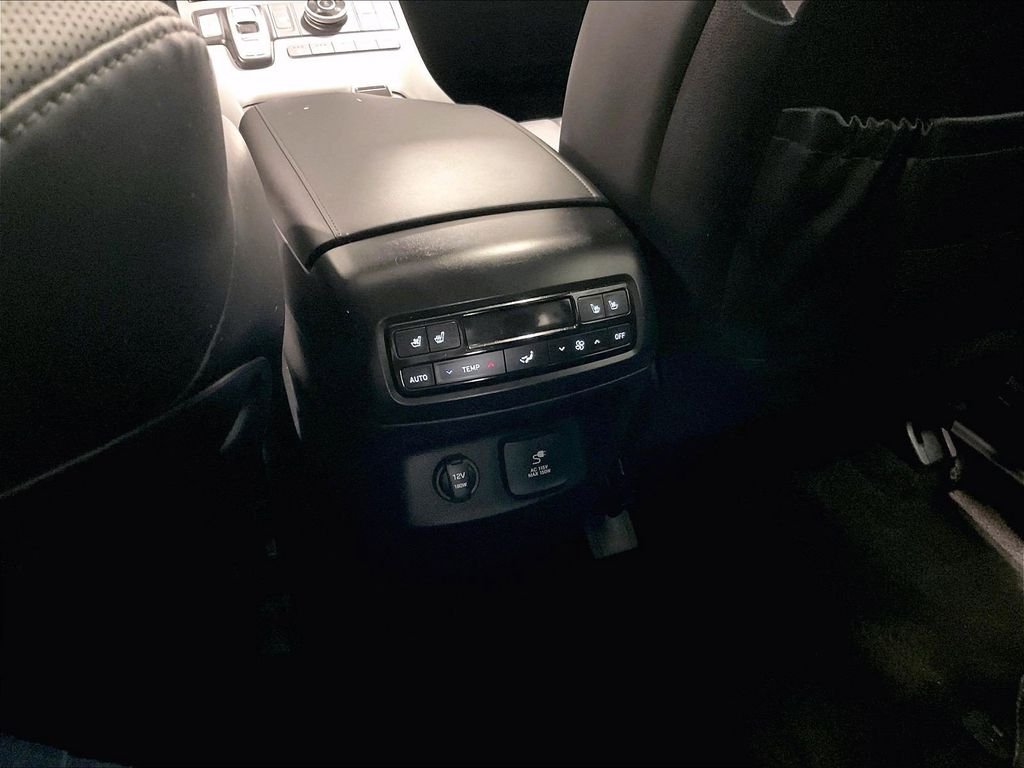 Used 2024 Black Hyundai SEL image 28
