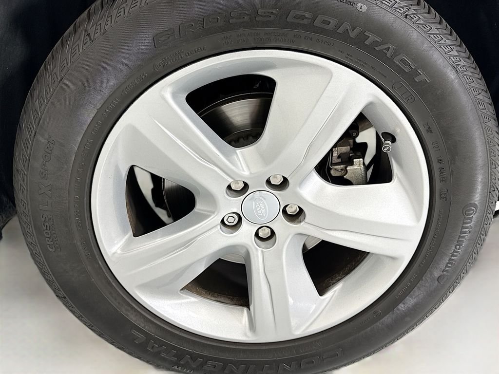 Used 2026 Arroios Gray Metallic Land Rover S image 30