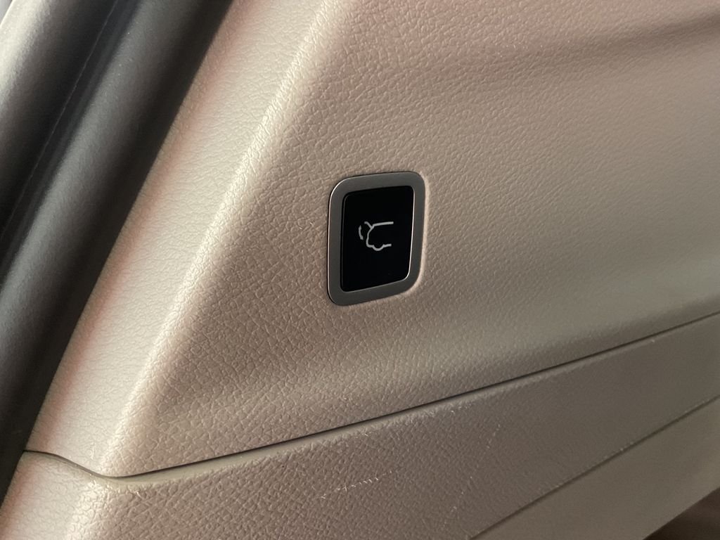 Used 2024 Blue Chrysler Touring L image 11