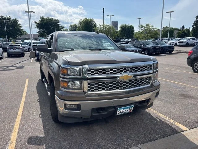 Used 2015 Chevrolet Silverado 1500 LT with VIN 3GCUKREH4FG131077 for sale in Shakopee, MN