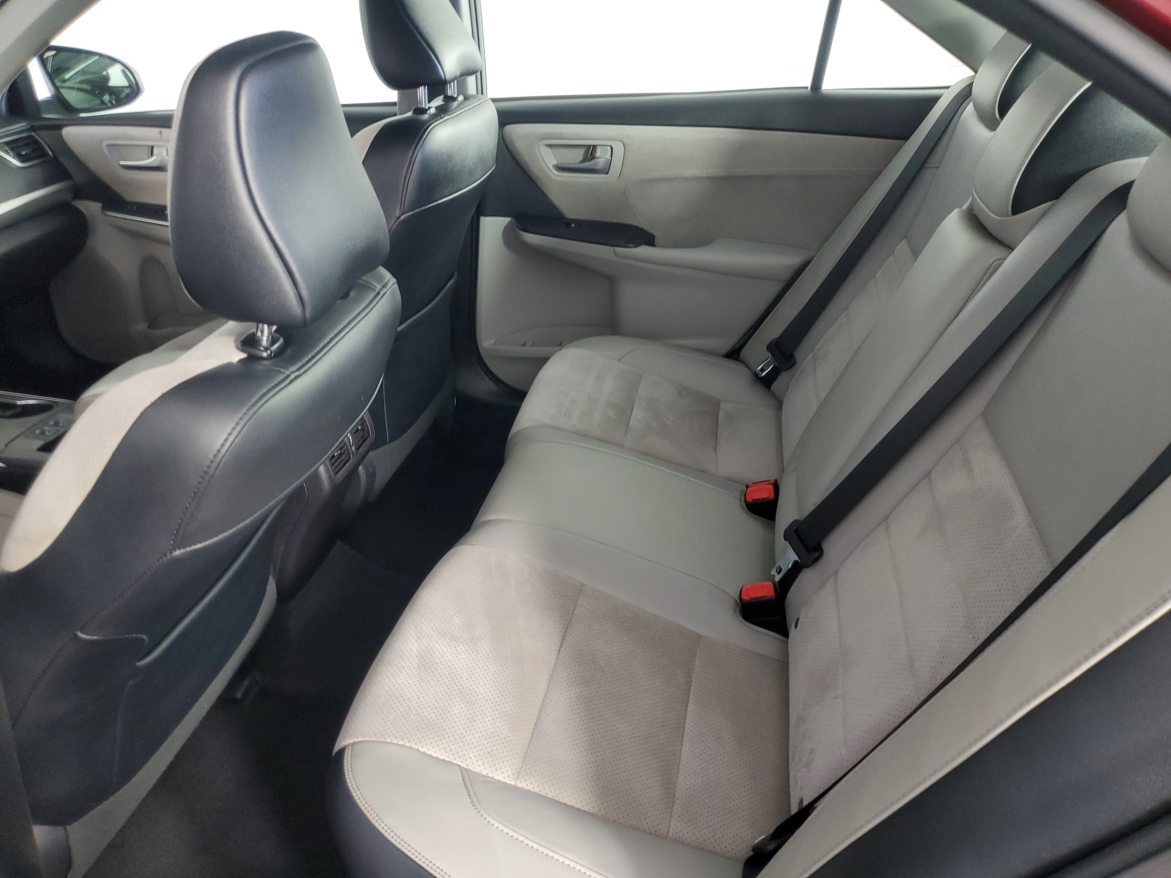 Used 2017 Ruby Flare Pearl Toyota XSE image 13