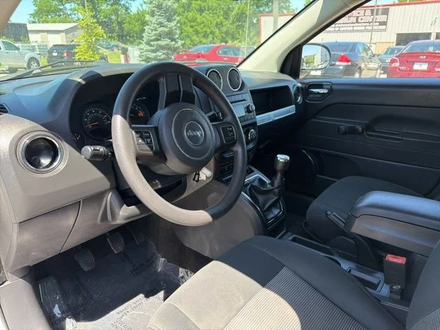 Used 2014 White Jeep Sport image 8