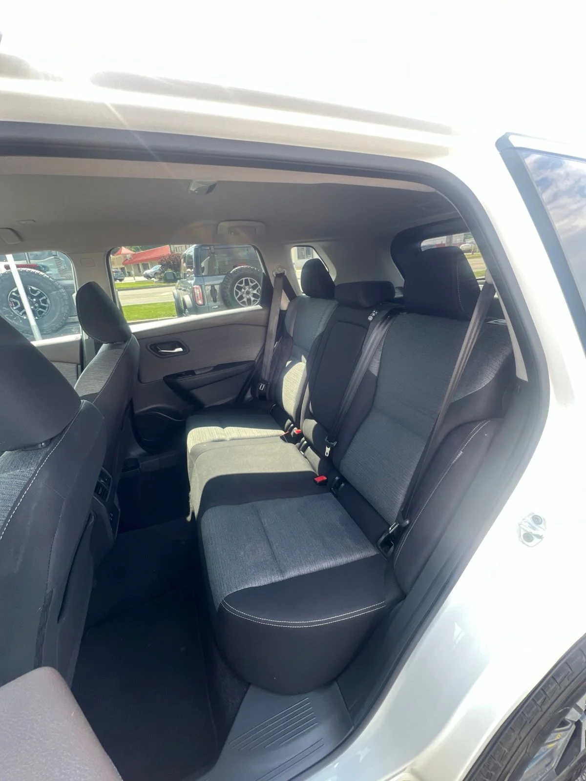 Used 2022 White Nissan SV image 30