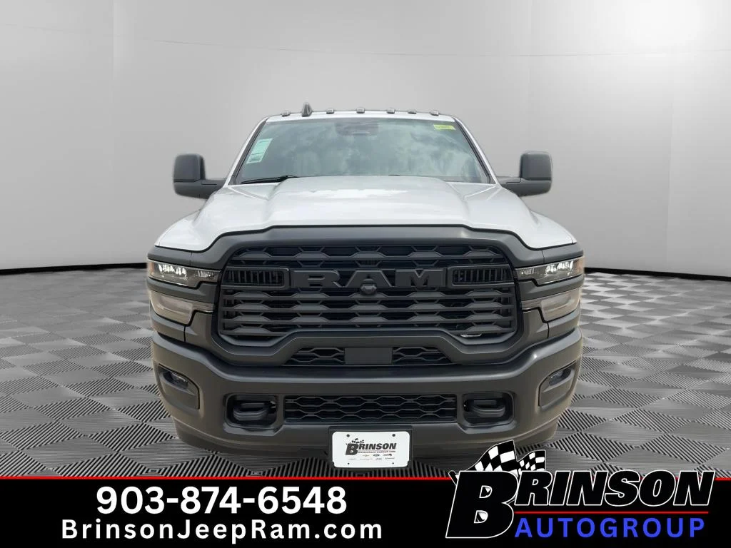 New 2026 Bright White Clear-Coat Exterior Paint RAM Tradesman image 2