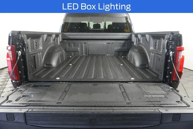 New 2026 Agate Black Metallic Ford XLT image 33