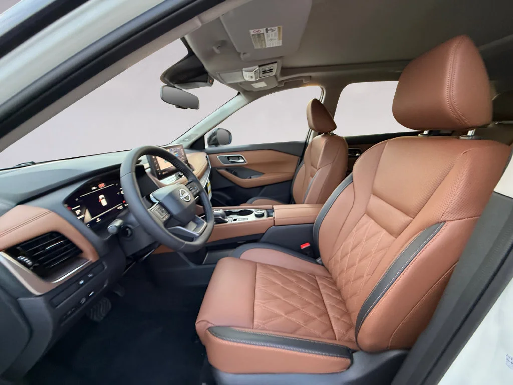 New 2026 White Nissan Platinum image 10