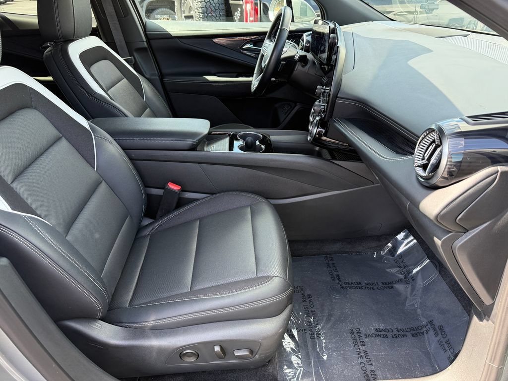 Used 2024 Sterling Gray Metallic Chevrolet LT image 16