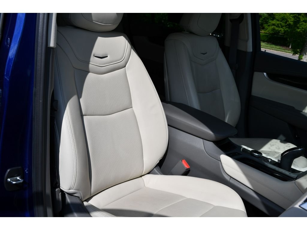 Used 2023 Opulent Blue Metallic Cadillac FWD Premium Luxury image 32