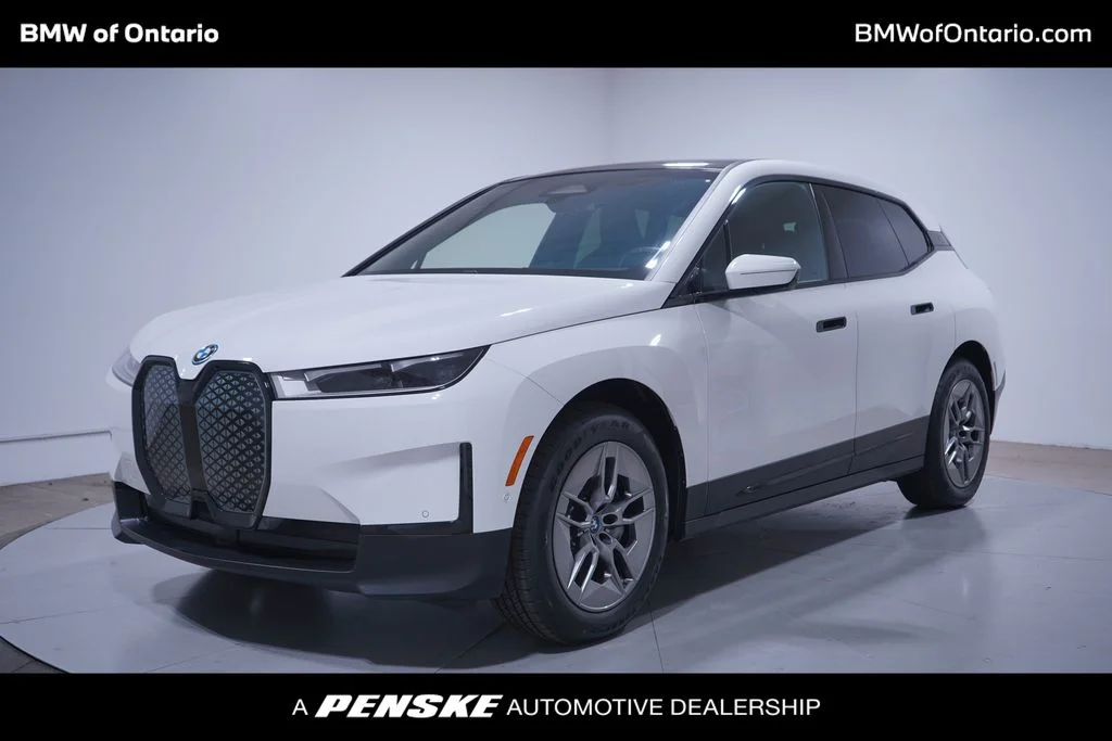 2023 BMW iX xDrive50's photo