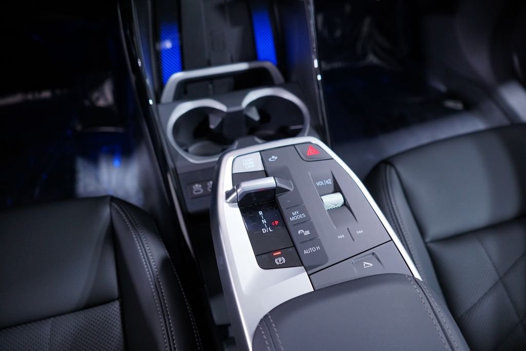 New 2026 Jet Black BMW xDrive28i image 11
