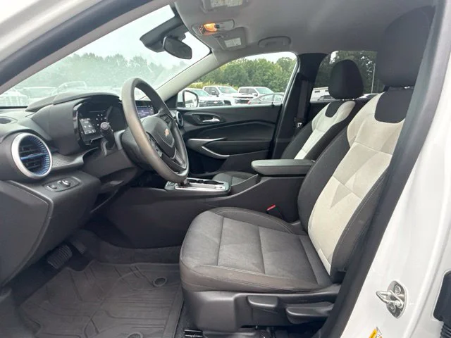 Used 2024 White Chevrolet LS image 22