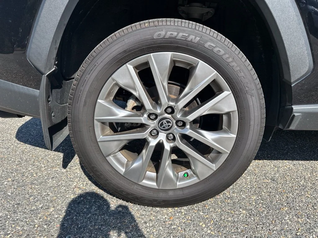 Used 2025 Black Toyota XLE Premium image 29