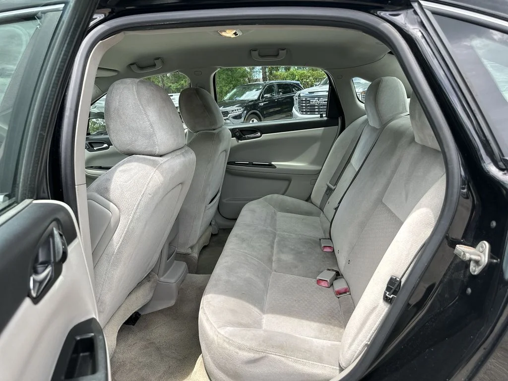 Certified Used 2014 Black Chevrolet LT image 22