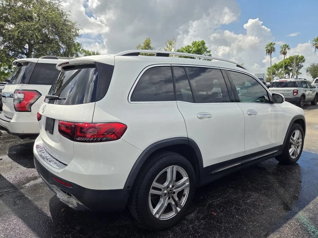 Used 2020 Digital White Metallic Mercedes-Benz GLB 250 image 5